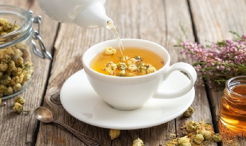 Trà thảo mộc rất tốt cho người bị đau họng