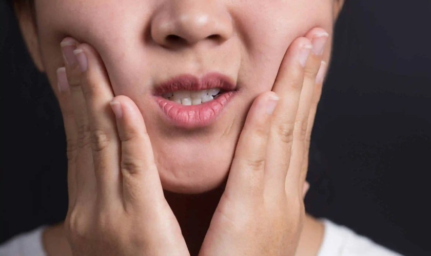 Nguyên nhân và cách điều trị ê răng hàm dưới