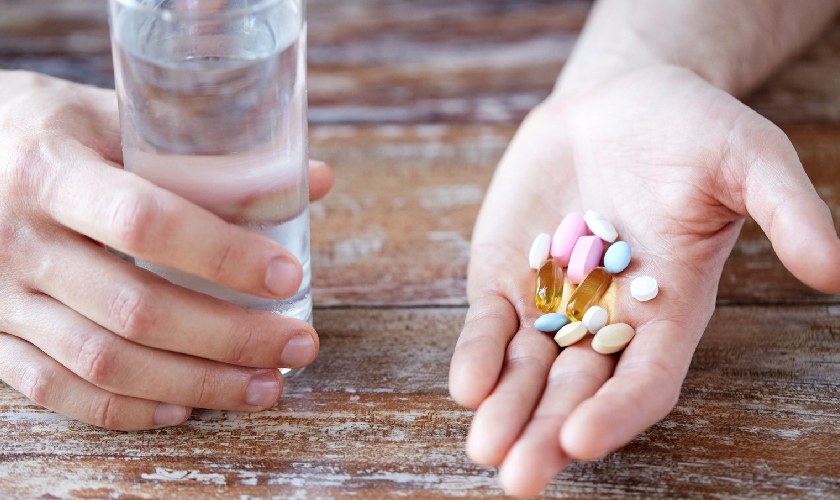 Uống thuốc theo chỉ định của bác sĩ