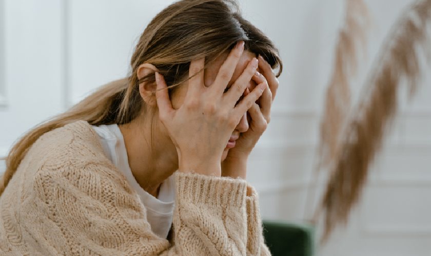 Căng thẳng kéo dài cũng là nguyên nhân dẫn đến loét ở lưỡi