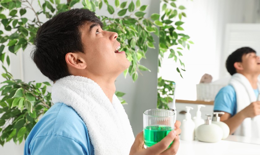 Sử dụng nước súc miệng Chlorhexidine để phát huy tối đa tác dụng