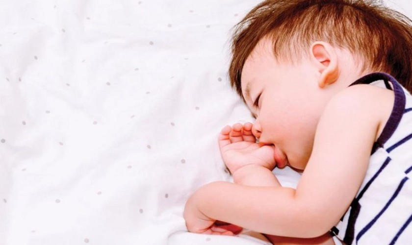 Răng lòi xỉ do những thói quen không tốt từ nhỏ