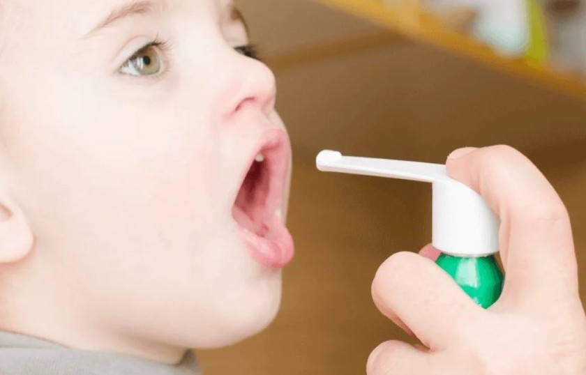 Xịt chống sâu răng là sản phẩm rất được ưa chuộng hiện nay