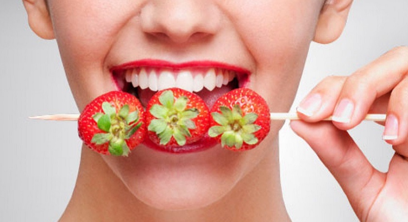 Chất liệu làm răng sứ có khả năng chống nhiễm màu từ thực phẩm