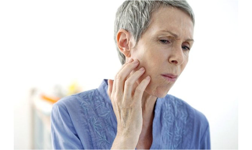 3 lưu ý quan trọng khi chăm sóc răng miệng ở người cao tuổi