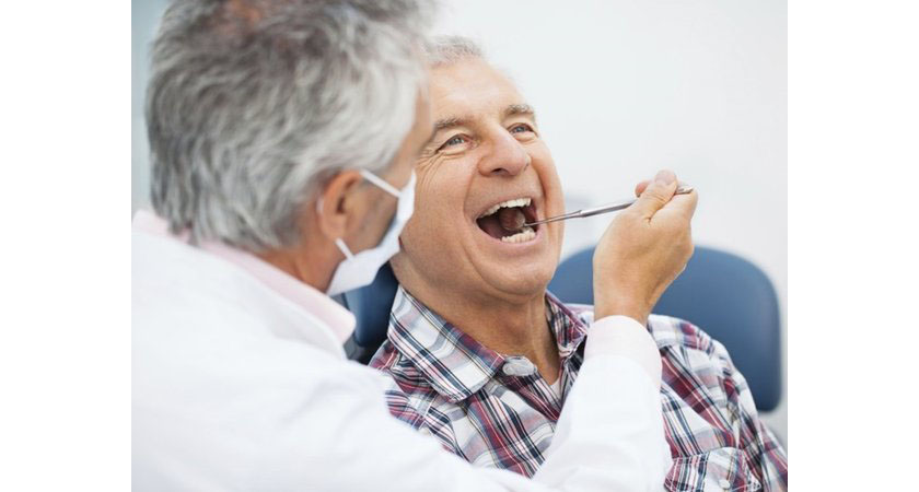 Người cao tuổi nên kiểm tra răng định kỳ 3-6 tháng/lần