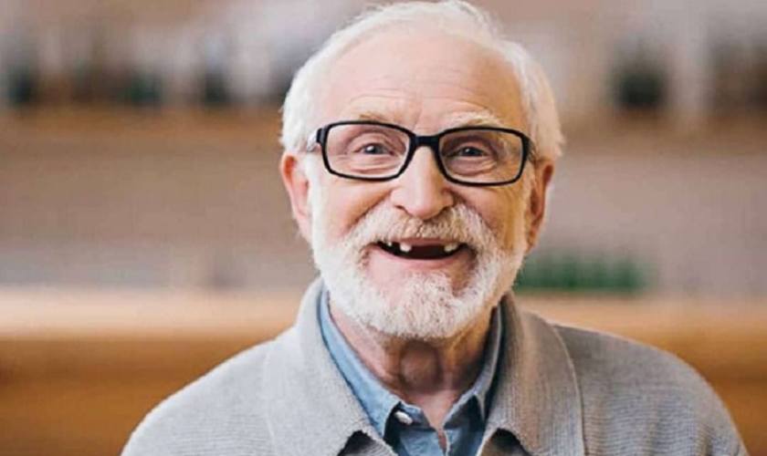 Đau răng cảnh báo các vấn đề răng miệng nghiêm trọng ở người già, cần được điều trị càng sớm càng tốt