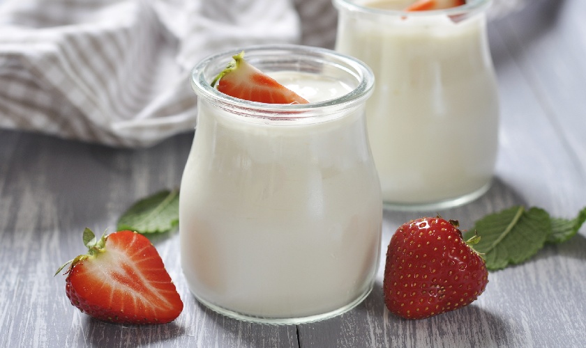 Sữa chua sẽ giúp cung cấp dinh dưỡng cần thiết cho cơ thể