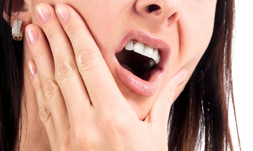 Nhổ răng khôn tại địa chỉ kém uy tín sẽ gây ra nhiều biến chứng nguy hiểm