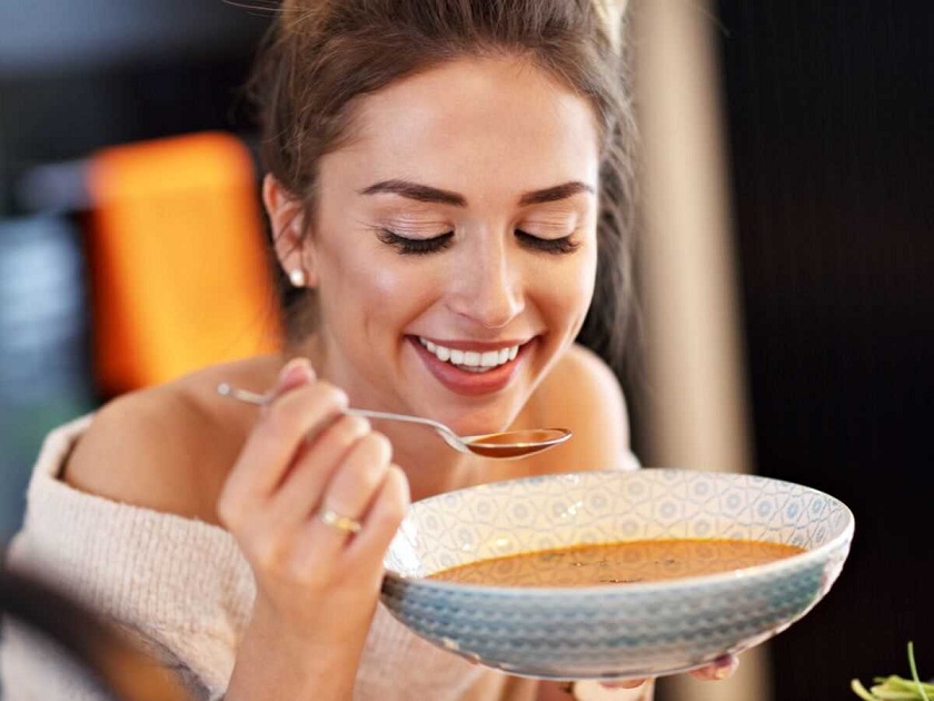 Thức ăn lỏng như súp dễ ăn và giàu dinh dưỡng