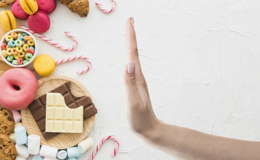 Không nên ăn đồ ăn quá ngọt, nhiều đường sau khi nhổ răng