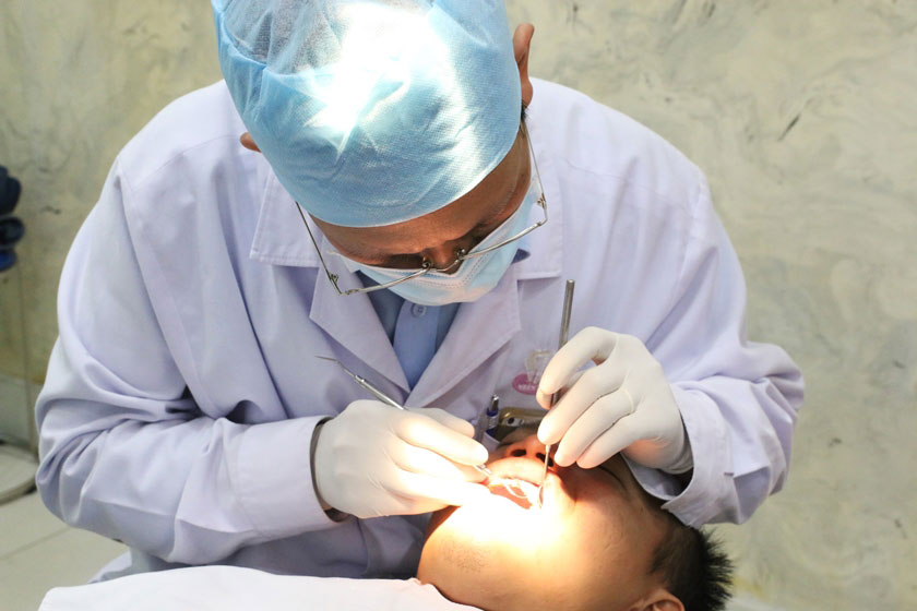 Cần lựa chọn nha khoa uy tín để nhổ răng khôn an toàn, không biến chứng