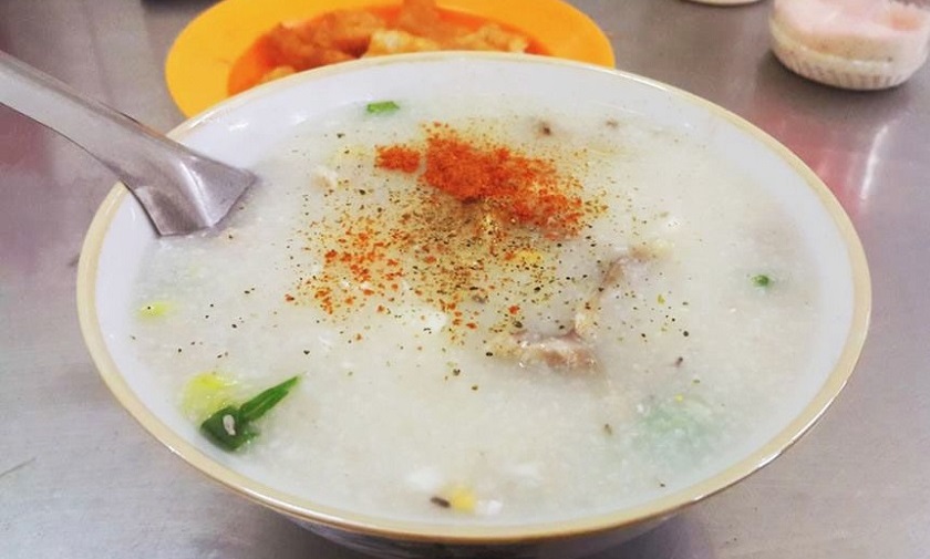 Nên lựa chọn món ăn ninh mềm như súp, cháo khi niềng răng