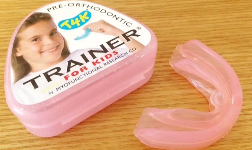 Niềng răng silicon màu hồng