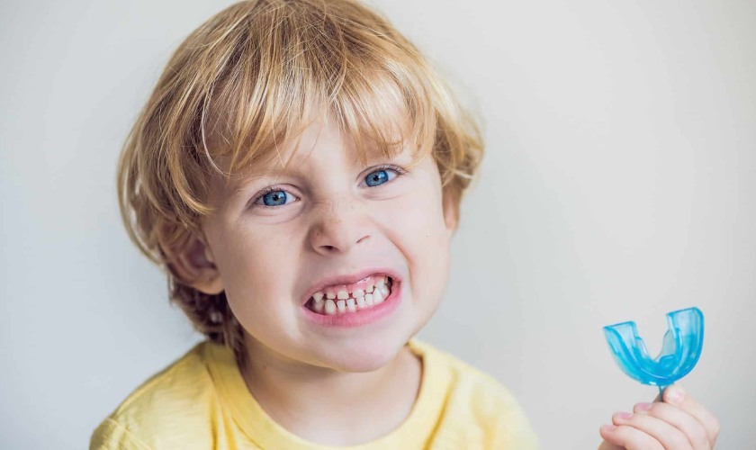 Niềng răng silicon phù hợp với trẻ trong độ tuổi từ 5 - 10 tuổi