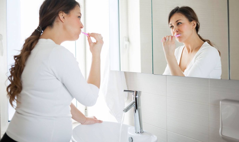 Vệ sinh răng miệng đúng cách trong giai đoạn thai kỳ