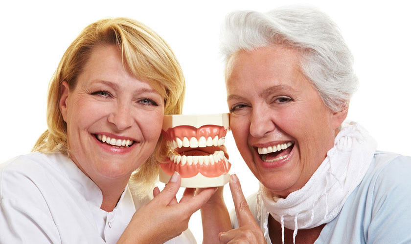 ưu điểm của răng giả tháo lắp