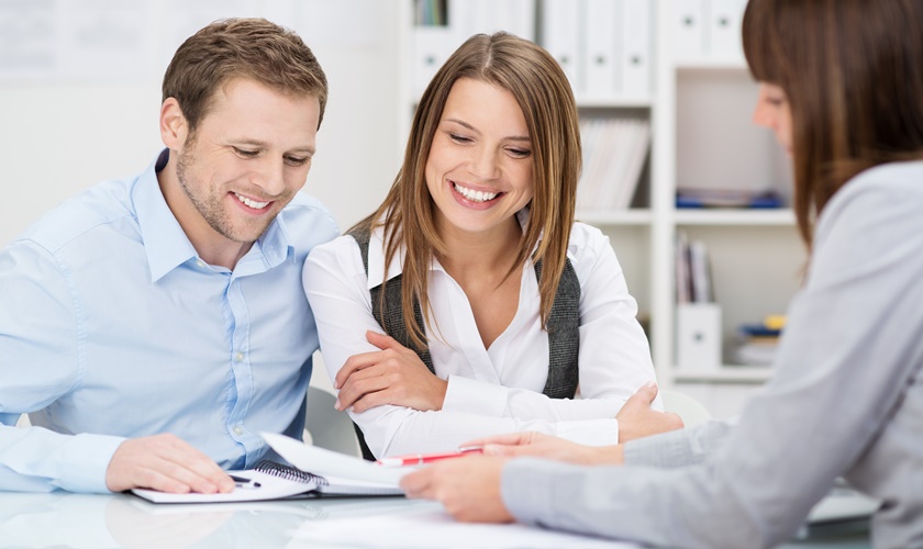 Răng sứ thẩm mỹ Titan giúp người bệnh tự tin hơn trong giao tiếp