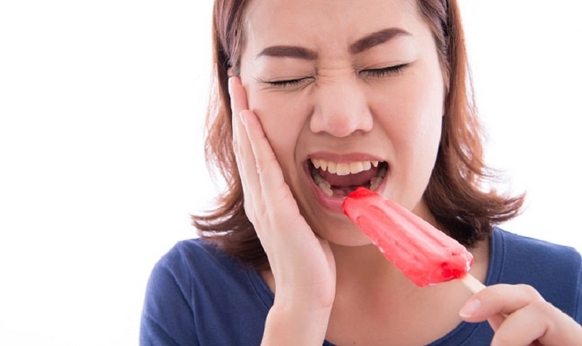 Không nên ăn thực phẩm quá lạnh sau cạo vôi răng để tránh ê buốt