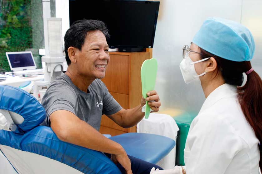 Khách hàng tại Nha khoa Nhân Tâm