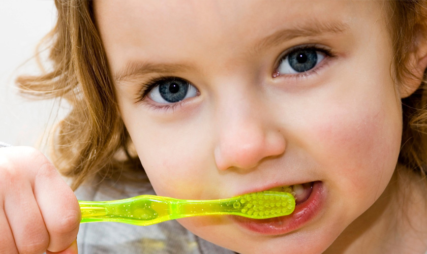 Đánh răng thường xuyên và đúng cách sẽ phòng tránh sâu răng