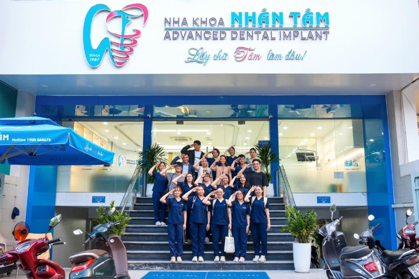 Nha khoa Nhân Tâm đồng hành cùng đoàn sinh viên chuyên ngành Răng - Hàm - Mặt Trường Đại học Quốc tế Hồng Bàng (HIU) trong chương trình kiến tập thực tế chuyên sâu