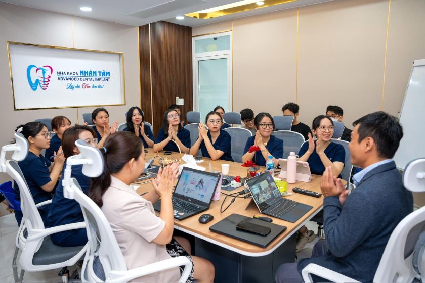Chương trình kiến tập tại Nha khoa Nhân Tâm được tổ chức chuyên nghiệp
