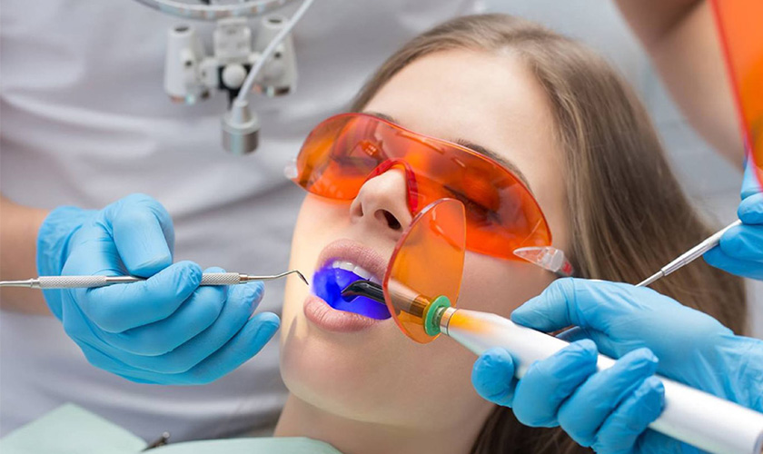 Làm trắng răng cấp tốc với công nghệ Laser Whitening