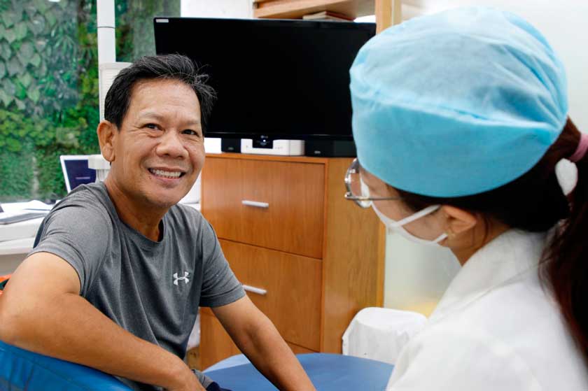 Khách hàng điều trị tại Nha khoa Nhân Tâm Khách hàng điều trị tại Nha khoa Nhân Tâm