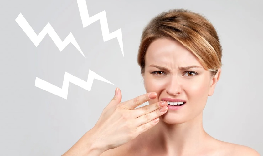 Răng bị ê buốt sau khi tẩy trắng