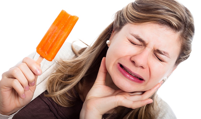 Không nên ăn thực phẩm quá lạnh để tránh ê buốt răng trong 2 tuần đầu