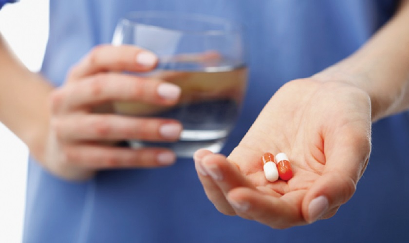 Chỉ sử dụng thuốc trị chảy máu chân răng khi có hướng dẫn của bác sĩ