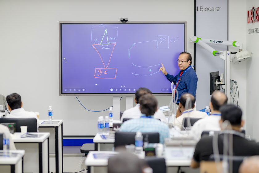 Ngày 3 - Buổi giảng dạy thực hành Implant All On 4 và Implant xương gò má