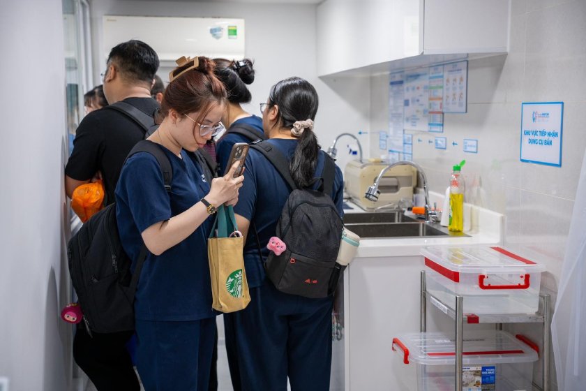 TS.BS Võ Văn Nhân - “Ươm mầm” tài năng nha khoa Việt