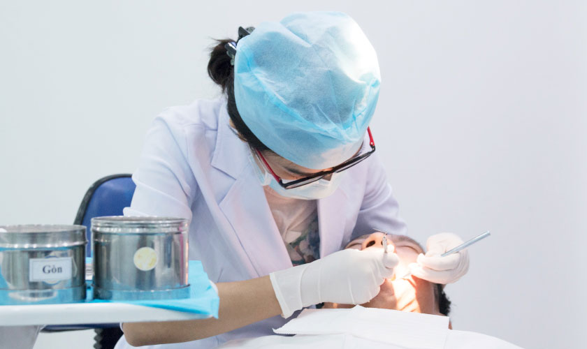 Bạn cần phải lựa chọn nha khoa uy tín để thực hiện trám răng