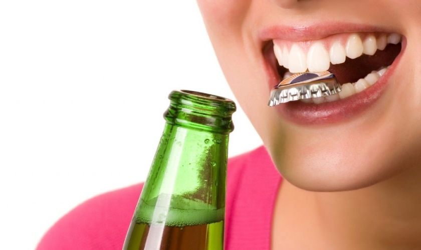 Không dùng răng để cắn vật cứng, nhọn nhằm bảo vệ miếng trám được lâu dài