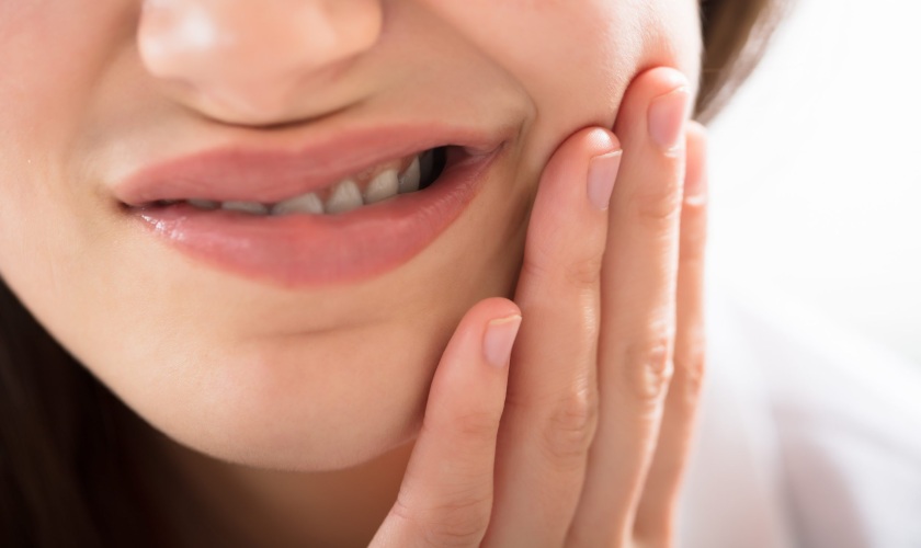 Làm thế nào để giảm cảm giác ê buốt sau khi trám răng?
