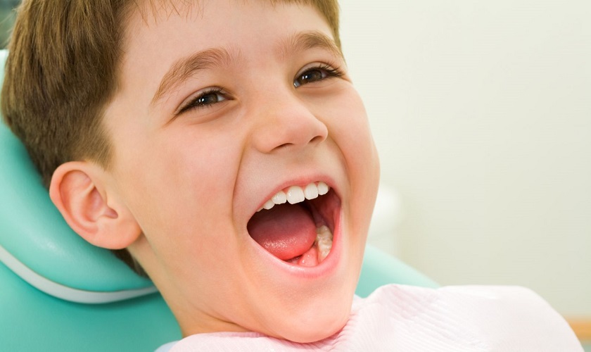 Cần lưu ý điều gì khi sử dụng thuốc kháng sinh cho trẻ em trong điều trị nhiễm khuẩn răng miệng?
