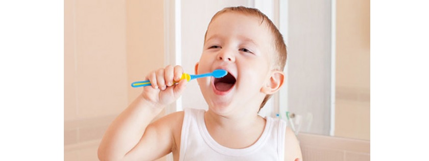 Thời gian đánh răng của bé chỉ nên kéo dài khoảng 2-3 phút/lần