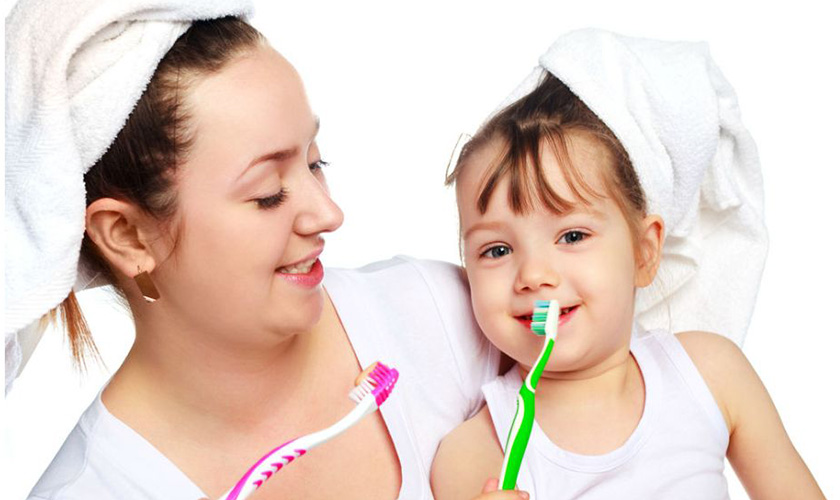 4 điều cần tránh để phòng bệnh răng miệng cho bé