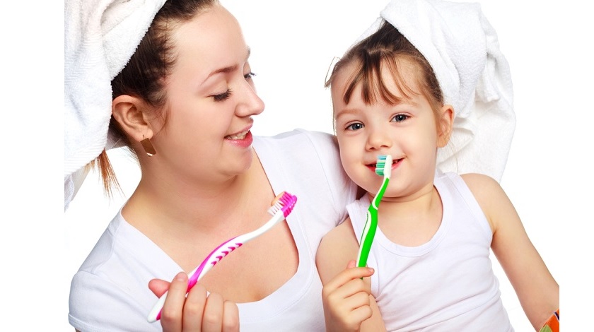Hướng dẫn trẻ vệ sinh răng miệng mỗi ngày