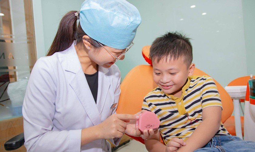 Bảng giá hàn răng trẻ em mới nhất