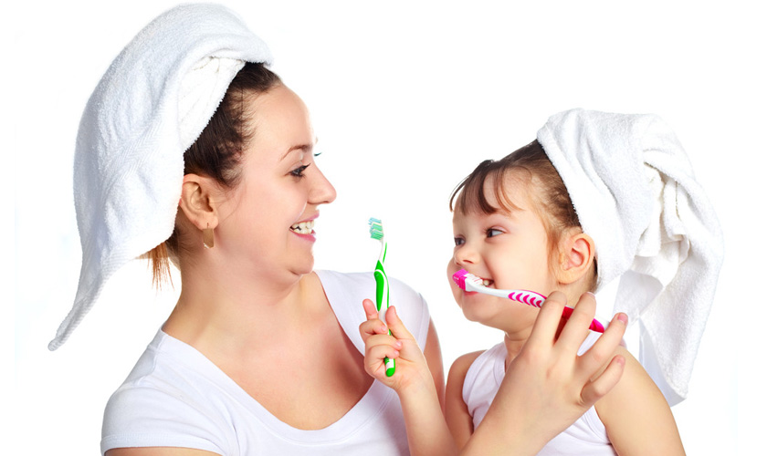 Cha mẹ cần chăm sóc răng miệng cho bé