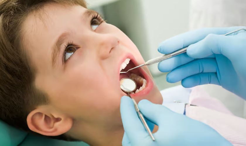 Cạo vôi răng là giải pháp cần thiết để trị viêm nướu