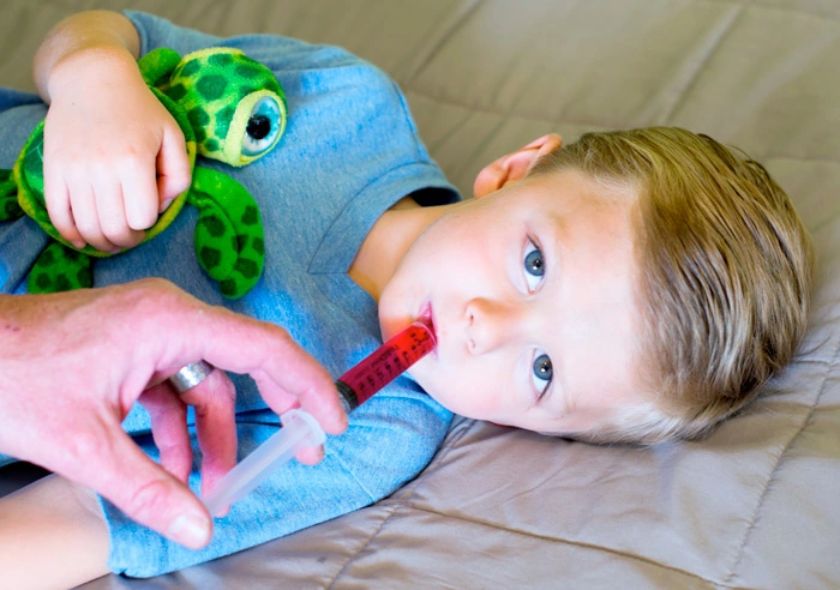 Cho trẻ sử dụng thuốc theo đúng liều lượng Cho trẻ sử dụng thuốc theo đúng liều lượng