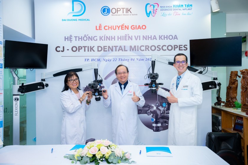 Lễ chuyển giao hệ thống kính hiển vi nha khoa CJ-Optik diễn ra vào ngày 21-22/4/2025