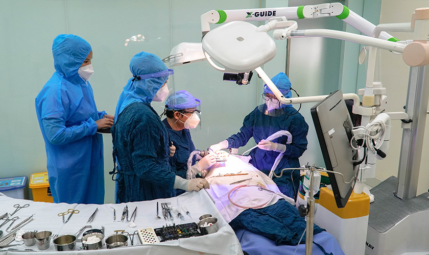 Cấy ghép Implant điều trị mất răng tại Nha khoa Nhân Tâm