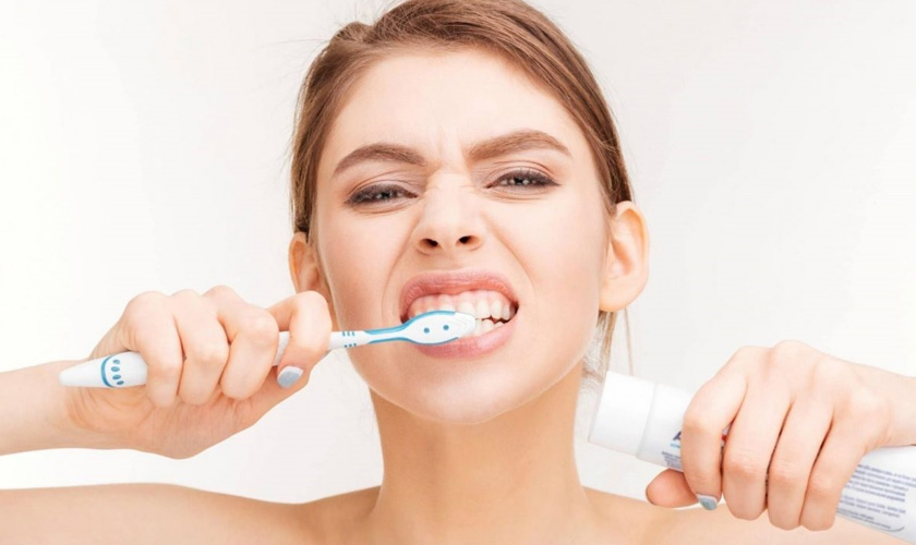 Chăm sóc răng không đúng cách có thể gây viêm tủy răng