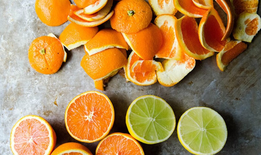 Vỏ cam, vỏ chanh không chỉ giúp lấy sạch vôi răng mà còn giúp làm trắng răng hiệu quả