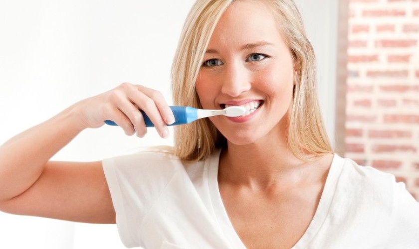 Cần chăm sóc răng miệng kỹ lưỡng sau khi cạo vôi răng